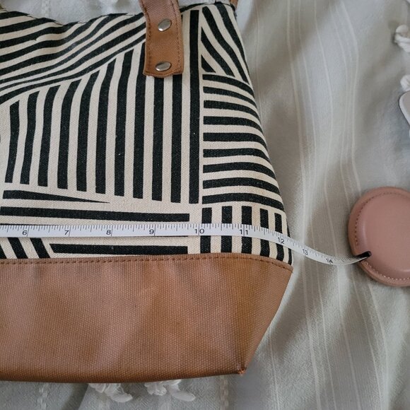 Short Stories Canvas Crossbody Tote Bag | Geometric Stripe | Brown & Black - Picture 5 of 7